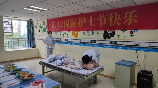 [成都癲癇病醫院]同場競技展風采！護士節，我院成功舉辦心肺復蘇技能大賽